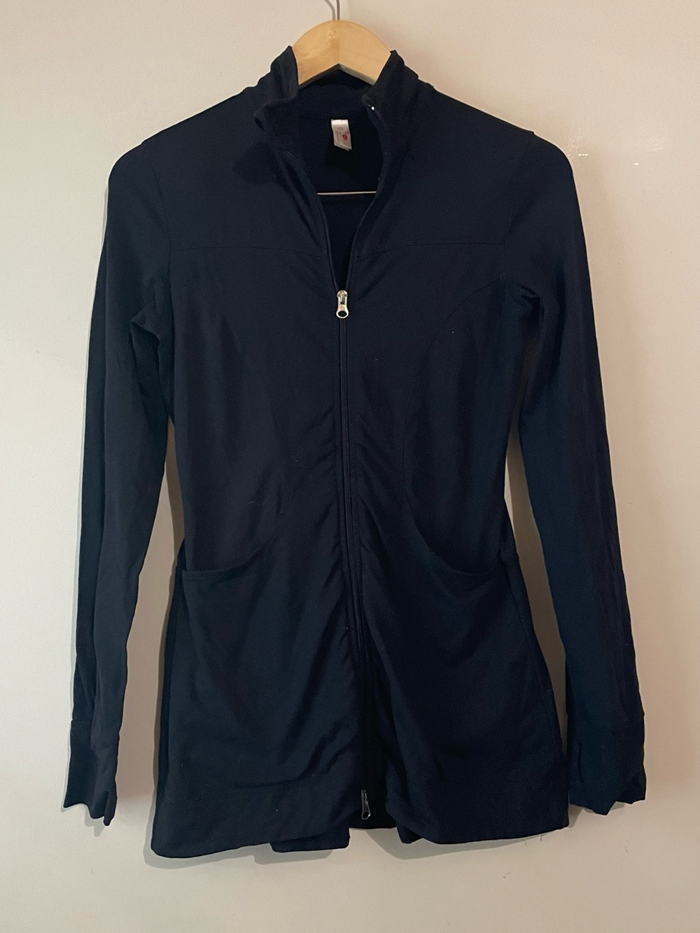 Spa World | Sz XS Fitted Zip Up Sweater
